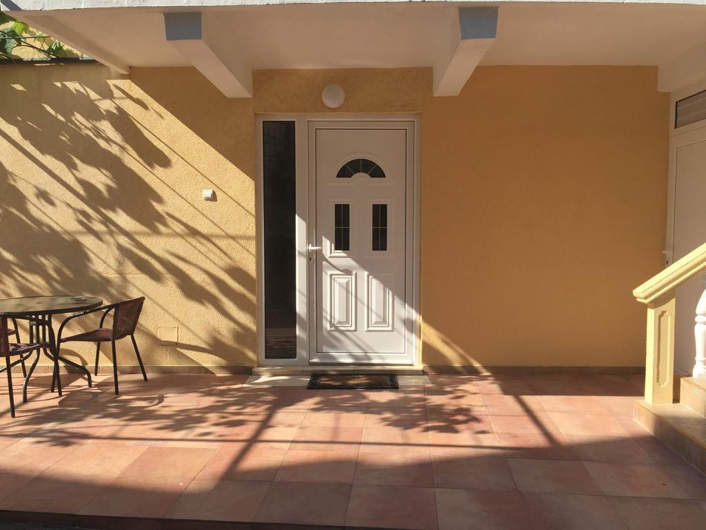 Apartments Vila Andja Sveti Stefan Esterno foto