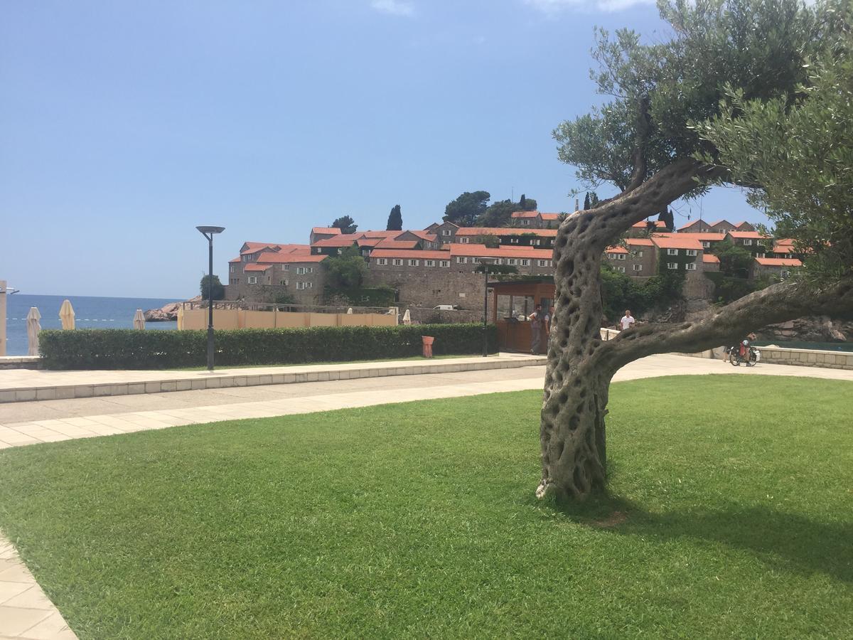 Apartments Vila Andja Sveti Stefan Esterno foto